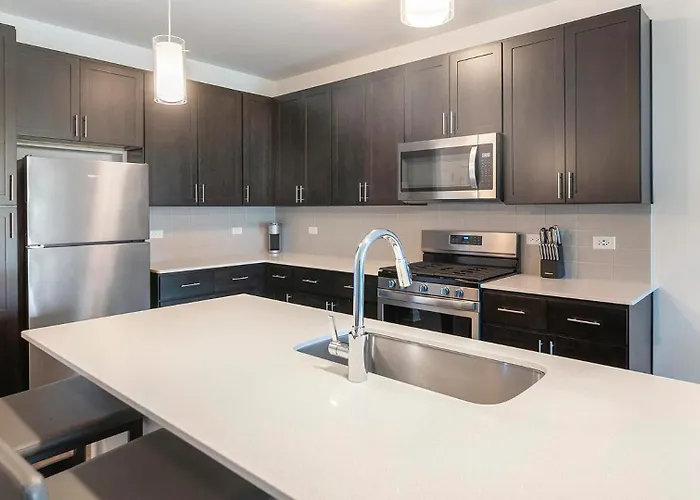 Landing Stunning 1Bd Pool Clubhouse