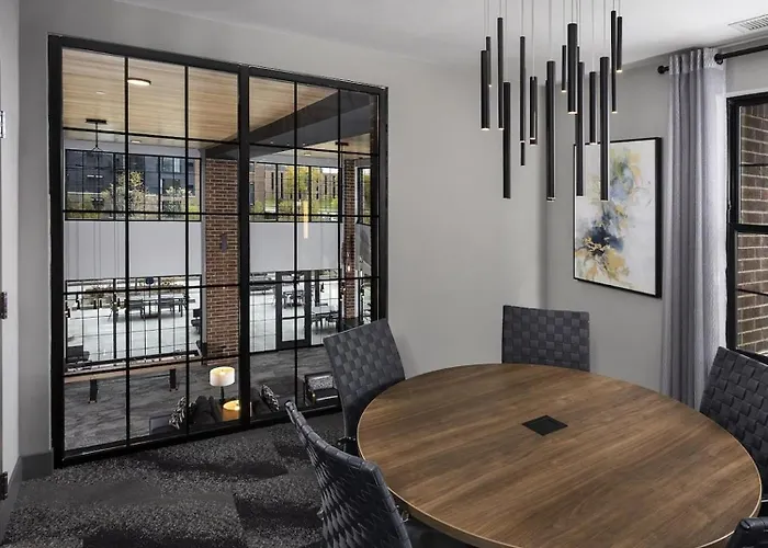 Landing Chic 1Bd Yoga Studio Gym